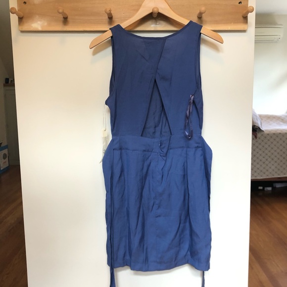 NWT ya Los Angeles Belted dress with cut out back - Picture 2 of 5